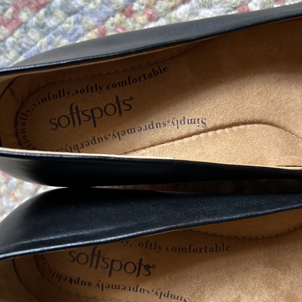 Softspots black leather pumps, size 9.5W. NWOT - Picture 9 of 10